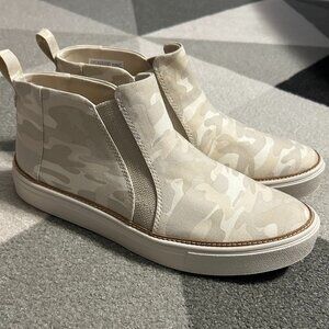 Toms Bryce Egret Camo Printed Canvas Mid Cut Slip On Sneakers Women's Size 9